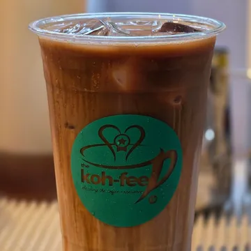 Milky Strawberry koh-fee latte